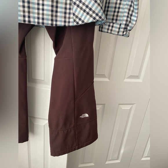 North Face ski and Snowboard 2 piece suit - Picture 3 of 9